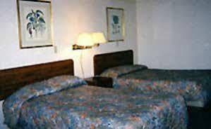 Westwoods Inn & Suites Woodhaven Dış mekan fotoğraf